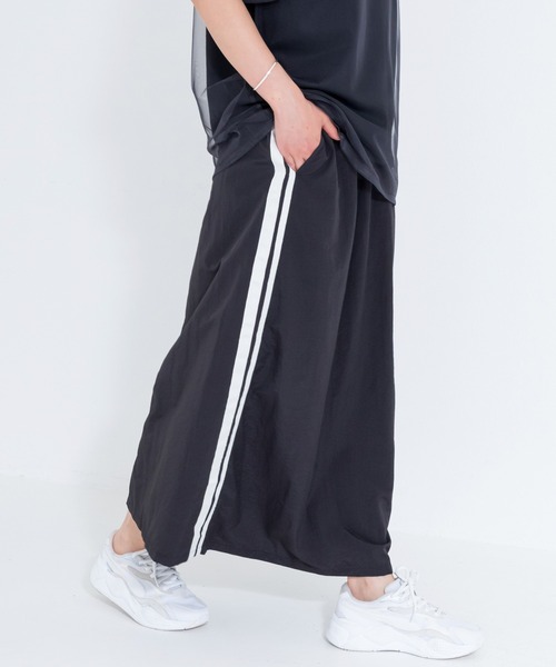 LAVEANGE（ラビアンジェ）の「サイドラインロングスカート（スカート・レディース・ブルー/カーキ/ブラック/ブラウン/グリーン・M/L/LL/3L/4L）」の19枚目の写真