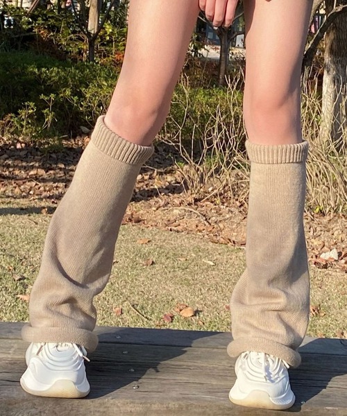 ALTROSE（アルトローズ）の「Y2Kシンプル 韓国 レッグカバー レッグウォーマー ニット（レッグウォーマー・レディース・ブラック/ホワイト/ベージュ・FREE）」の15枚目の写真