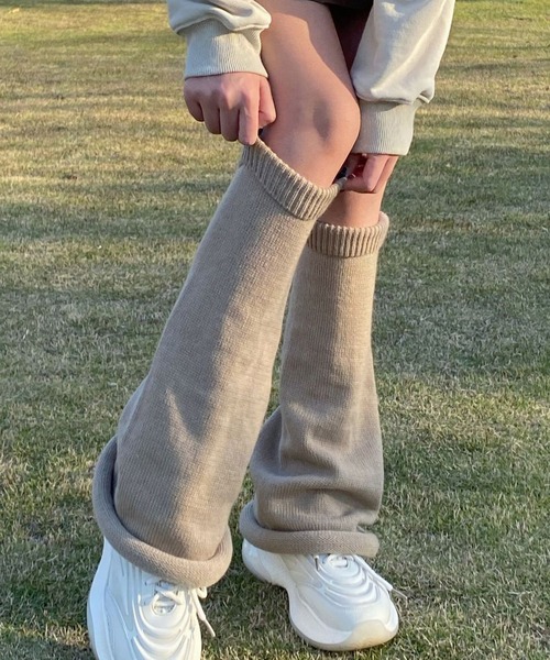 ALTROSE（アルトローズ）の「Y2Kシンプル 韓国 レッグカバー レッグウォーマー ニット（レッグウォーマー・レディース・ブラック/ホワイト/ベージュ・FREE）」の9枚目の写真