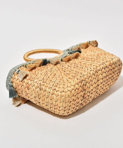 Le Jardin（ルジャルダン）の「【Le Jardin】タッセル かごバッグ ライトグリーン×ゴールド（かごバッグ・レディース・ライトグリーン・FREE）」の4枚目の写真