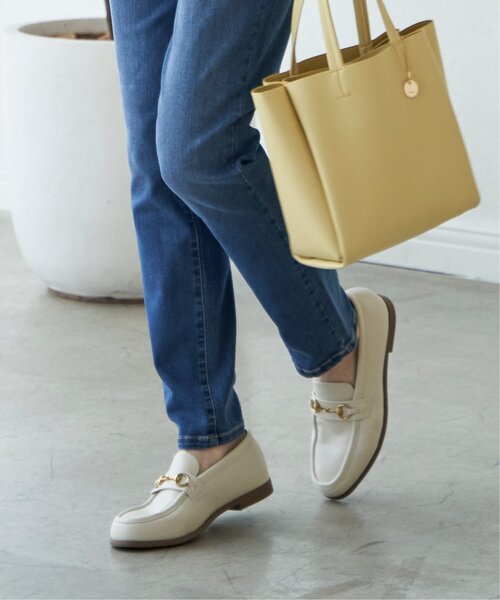 ikka（イッカ）の「ラクチンビットローファー（ローファー・レディース・ベージュ/ブラック/オフホワイト・M/L）」の2枚目の写真