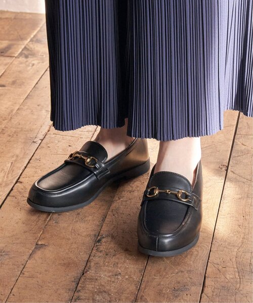 ikka（イッカ）の「ラクチンビットローファー（ローファー・レディース・ベージュ/ブラック/オフホワイト・M/L）」の4枚目の写真