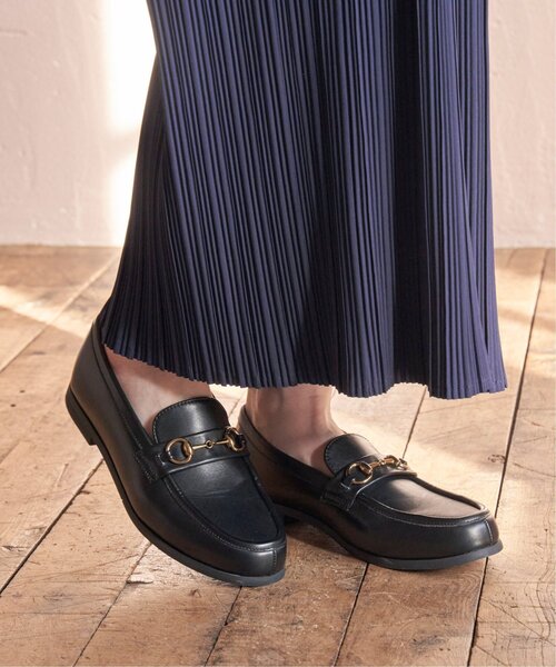 ikka（イッカ）の「ラクチンビットローファー（ローファー・レディース・ベージュ/ブラック/オフホワイト・M/L）」の5枚目の写真