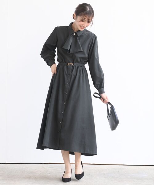 rps（アールピーエス）の「ベルト付きボータイワンピース（ワンピース・レディース・グレイッシュベージュ/ピンクベージュ/ブラック・フリー）」の4枚目の写真