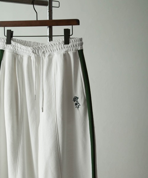 NILWAY（ニルウェイ）の「花刺繍サイドライン袴スウェットパンツ（スウェットパンツ・メンズ・アイボリー/チャコール/ライトグレー・SMALL/LARGE/MEDIUM）」の15枚目の写真