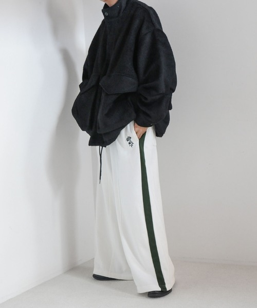 NILWAY（ニルウェイ）の「花刺繍サイドライン袴スウェットパンツ（スウェットパンツ・メンズ・アイボリー/チャコール/ライトグレー・SMALL/LARGE/MEDIUM）」の4枚目の写真