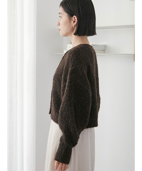 Stylevoice for xxx（スタイルヴォイスフォー）の「ブークレショートカーディガン（カーディガン/ボレロ・レディース・ブラウン/ライトベージュ/ピンク・FREE）」の19枚目の写真