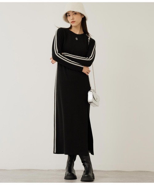 ANAP（アナップ）の「ラグランスリーブラインワンピースクルーネック長袖（ワンピース・レディース・ブラック/グレー・FREE）」の5枚目の写真