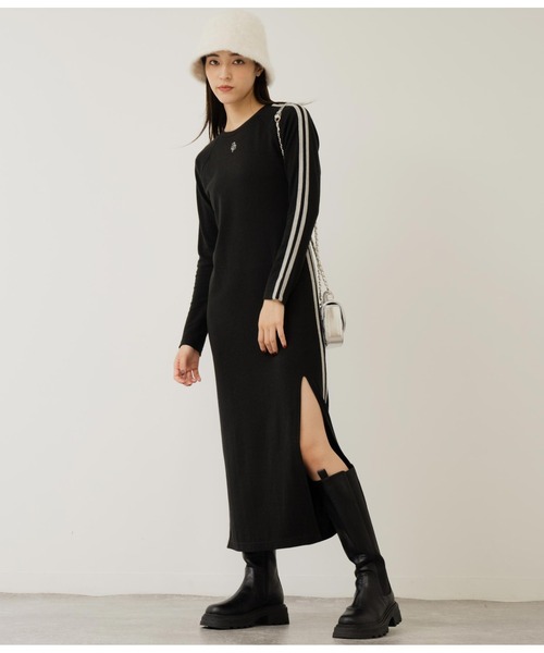 ANAP（アナップ）の「ラグランスリーブラインワンピースクルーネック長袖（ワンピース・レディース・ブラック/グレー・FREE）」の6枚目の写真