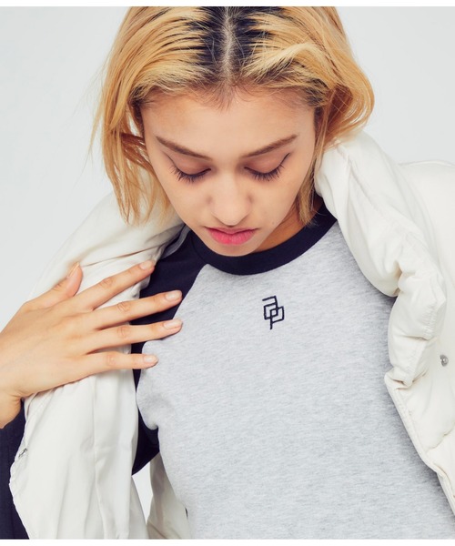 ANAP（アナップ）の「ラグランスリーブラインワンピースクルーネック長袖（ワンピース・レディース・ブラック/グレー・FREE）」の13枚目の写真