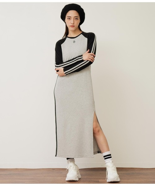 ANAP（アナップ）の「ラグランスリーブラインワンピースクルーネック長袖（ワンピース・レディース・ブラック/グレー・FREE）」の15枚目の写真