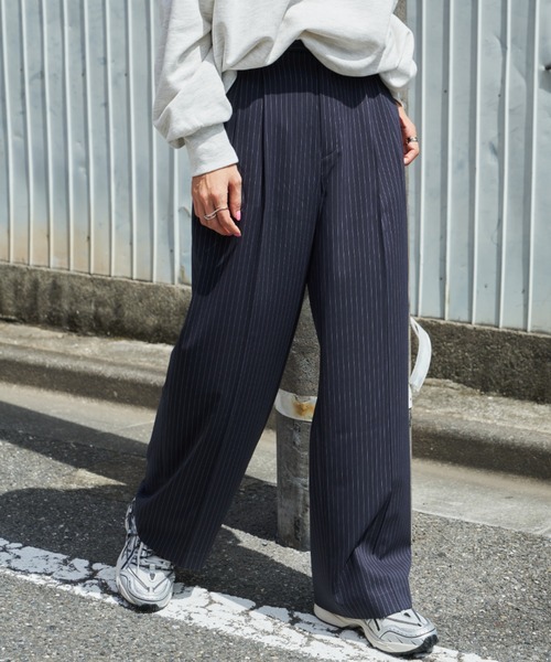 Auntie Rosa Holiday（アンティローザホリデー）の「ストライプタックワイドパンツ（スラックス・レディース・グレー系その他2/ネイビー×ホワイト・マルチサイズ）」の18枚目の写真