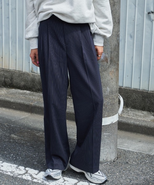 Auntie Rosa Holiday（アンティローザホリデー）の「ストライプタックワイドパンツ（スラックス・レディース・グレー系その他2/ネイビー×ホワイト・マルチサイズ）」の17枚目の写真