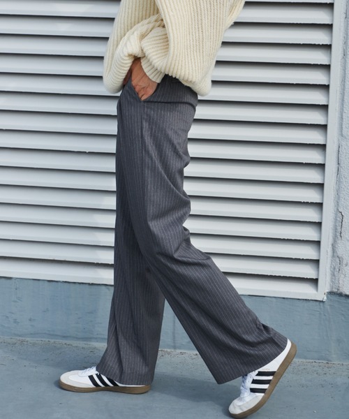 Auntie Rosa Holiday（アンティローザホリデー）の「ストライプタックワイドパンツ（スラックス・レディース・グレー系その他2/ネイビー×ホワイト・マルチサイズ）」の6枚目の写真