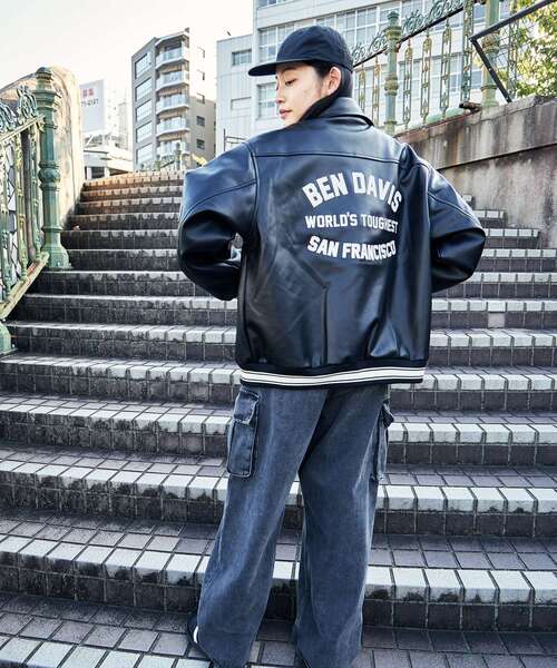 BEN DAVIS(ベンデイビス)の「【BEN DAVIS(ベンデイビス)】 FAUX LEATHER FLIGHT JACKET / レザー ワッペン 刺繍 フライトジャケット(ライダースジャケット・メンズ・ブラック/ブラウン・MEDIUM/X-LARGE/LARGE)」の6枚目の写真