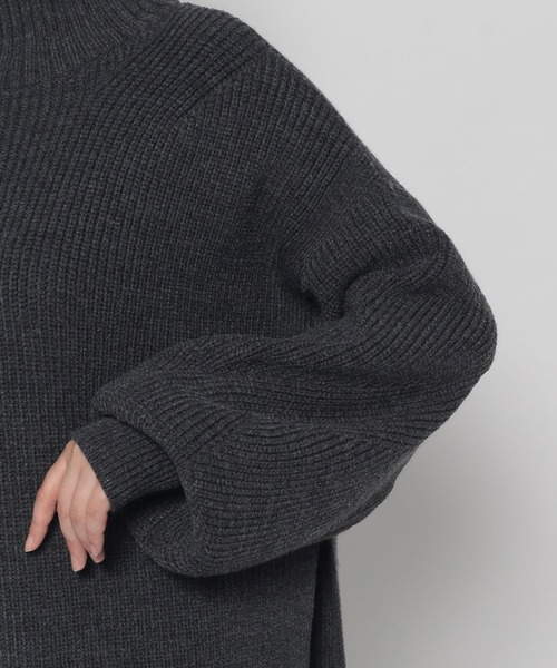 LEPSIM（レプシィム）の「7ゲージハイネック畔チュニック　971327（Tシャツ/カットソー・レディース・チャコールグレー/ライトグレー/ネイビー/オフホワイト・FREE）」の17枚目の写真