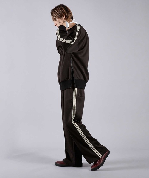 Adoon plain(アドーンプレーン)の「サイドジップトラックスウェット(ジャージ・メンズ・ブラック/アイボリー・MEDIUM/LARGE)」の9枚目の写真