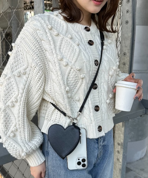 DISCOAT（ディスコート）の「ハートポーチ付きスマホストラップ（スマホグッズ・レディース・シルバー/ブラック/ピンク・FREE）」の2枚目の写真