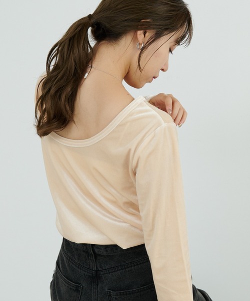 COLONY 2139（コロニートゥーワンスリーナイン）の「2WAYベロアロングスリーブTOPS（Tシャツ/カットソー・レディース・チャコールグレー/ブルー/アイボリー/カーキ・FREE）」の9枚目の写真