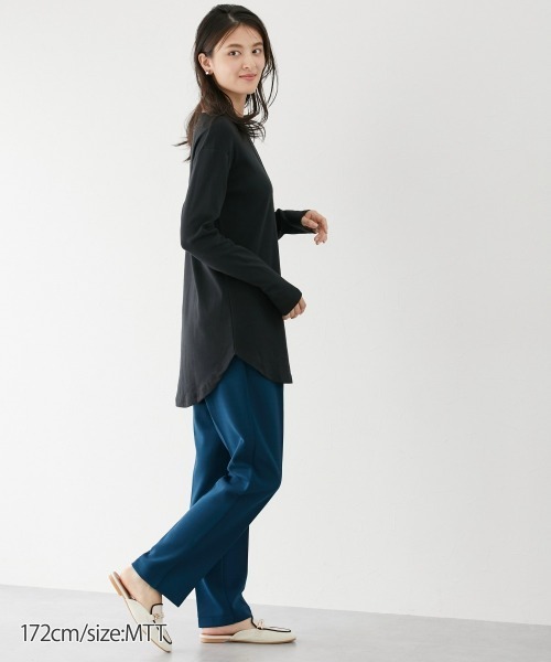 slattgir(スラットジール)の「高身長 綿100%ラウンドヘムロング丈Tシャツ (トールサイズ)(Tシャツ/カットソー・レディース・オフホワイト/ブラック/グリーン/カーキ/杢グレー/ワインレッド/ブルー・3L/LL/4L/L/M/5L)」の17枚目の写真