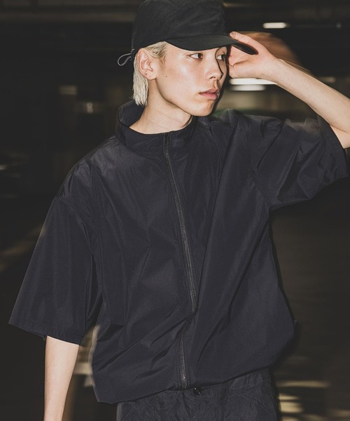BEAMS(ビームス)の「BEAMS / テック シャツ(シャツ/ブラウス・メンズ・ブラック/ブルー系その他2・M/S/XL/L)」の2枚目の写真