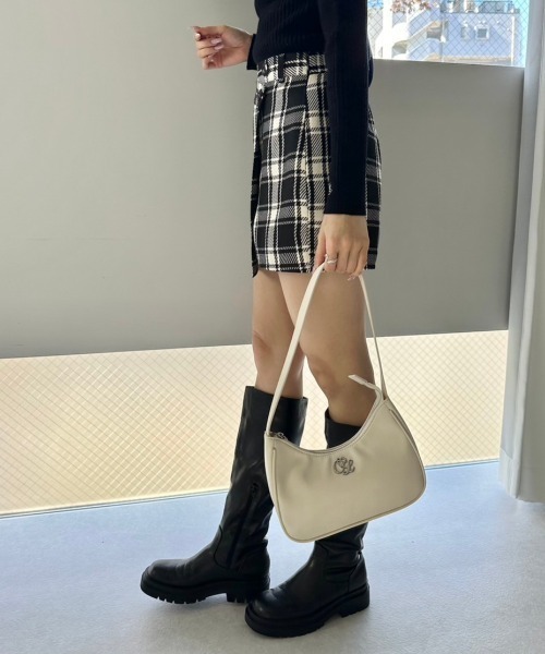 OLIVE des OLIVE（オリーブデオリーブ）の「ラップ風ショートパンツ　1041020010（その他パンツ・レディース・オフホワイト/チャコールグレー/ブラック・FREE）」の9枚目の写真
