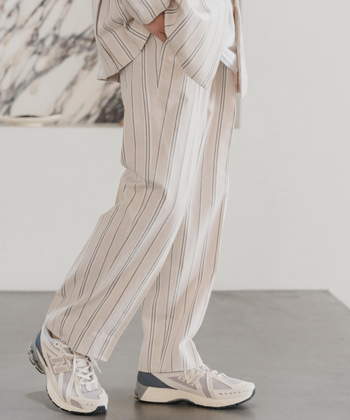 EDIFICE(エディフィス)の「シルクネップ ストライプパンツ(スラックス・メンズ・アイボリー・SMALL/MEDIUM/LARGE)」の15枚目の写真