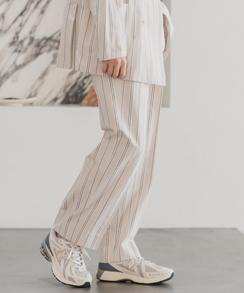 EDIFICE(エディフィス)の「シルクネップ ストライプパンツ(スラックス・メンズ・アイボリー・SMALL/MEDIUM/LARGE)」の8枚目の写真