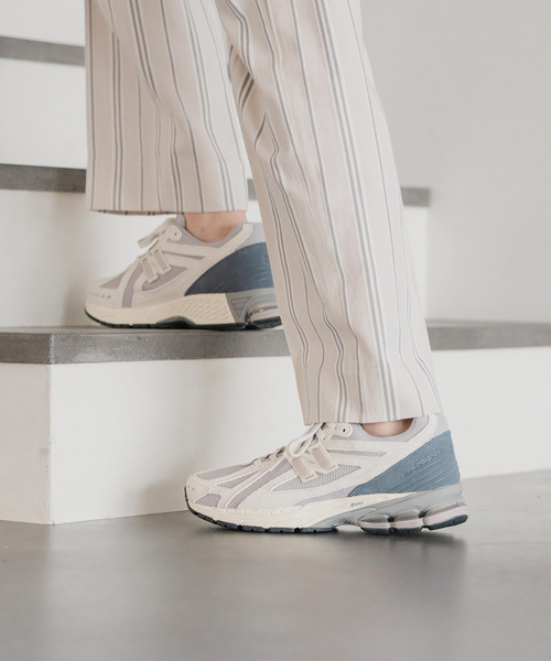 EDIFICE(エディフィス)の「シルクネップ ストライプパンツ(スラックス・メンズ・アイボリー・SMALL/MEDIUM/LARGE)」の20枚目の写真