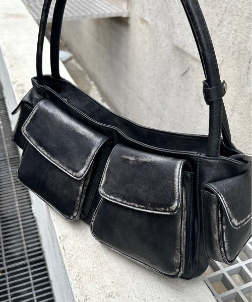 Chikashitsu +（チカシツプラス）の「ストリートファッション Chikashitsu + チカシツプラス vintage mini hand bag バッグ ハンドバッグ 合成皮革 ヴィンテージバッグ 大容量バッグ 韓国ファッション 韓国ストリート（ハンドバッグ・メンズ・ブラック/ブラウン・ONE SIZE）」の9枚目の写真