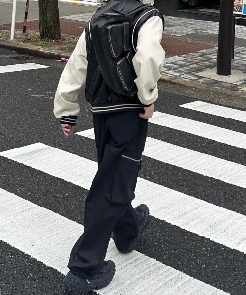 Chikashitsu +（チカシツプラス）の「ストリートファッション Chikashitsu + チカシツプラス vintage mini hand bag バッグ ハンドバッグ 合成皮革 ヴィンテージバッグ 大容量バッグ 韓国ファッション 韓国ストリート（ハンドバッグ・メンズ・ブラック/ブラウン・ONE SIZE）」の7枚目の写真