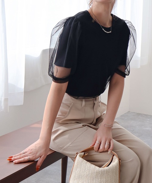 Social GIRL(ソーシャルガール)の「レイヤードチュールトップス(Tシャツ/カットソー・レディース・ブラック/グレイッシュベージュ/オフホワイト/チャコール・M)」の5枚目の写真