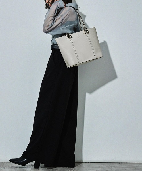 D.KELLY（ディーケリー）の「D.KELLY ホースシューデザイン2wayトートバッグ ママバッグ ショルダーバッグ レディース バッグ（トートバッグ・レディース・ホワイト系その他/キャメル/ダークブルー/モカ/マスタード/ミント/ブラック/ライトピンク/ライトグレー/レッド・ONE SIZE）」の12枚目の写真