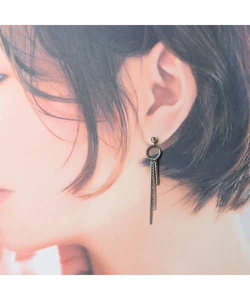 ABBEY MARKET(アビーマーケット)の「サージカルステンレス デザインイヤーカフ『両耳2点セット』 韓国製(ピアス(片耳用)・レディース・シルバー系その他2/シルバー系その他/シルバー系その他3/シルバー・FREE)」の11枚目の写真