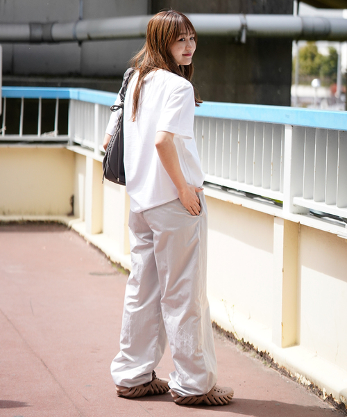 Calvin Klein（カルバン・クライン）の「【Calvin Klein / カルバン クライン】US SS STANDARD LOGO TEE（Tシャツ/カットソー・レディース・ホワイト/パープル/ブラック・SMALL）」の12枚目の写真
