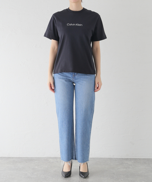 Calvin Klein（カルバン・クライン）の「【Calvin Klein / カルバン クライン】US SS STANDARD LOGO TEE（Tシャツ/カットソー・レディース・ホワイト/パープル/ブラック・SMALL）」の18枚目の写真