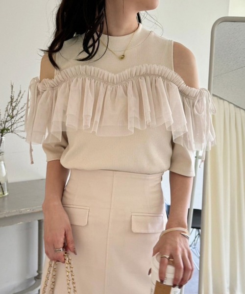 one after another NICE CLAUP(ワンアフターアナザーナイスクラップ)の「チュールテレコトップス(Tシャツ/カットソー・レディース・ブラック/オフホワイト/ベージュ・FREE)」の18枚目の写真