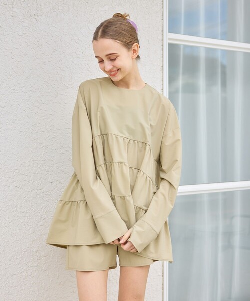 FREAK'S STORE（フリークスストア）の「限定展開　ギャザー フリル チュニック 2セット ラッシュガード（水陸両用）（水着・レディース・チャコール/ベージュ/オレンジ/グリーン/ブラック・ﾌﾘ-）」の18枚目の写真