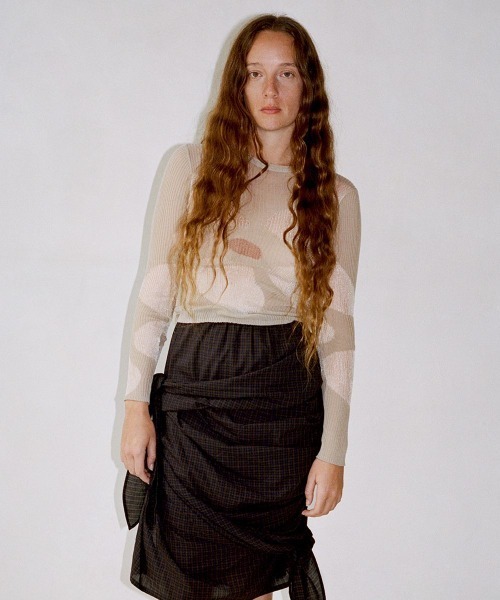 leinwande（ラインヴァンド）の「Eniko Katalin Botanical Sheer Intarsia Top（Tシャツ/カットソー・レディース・ブラウン/カーキ/ベージュ・FREE）」の8枚目の写真