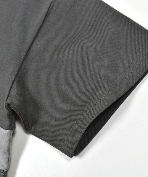 BeBe（ベベ）の「【吸水速乾】上下配色サイドポケット半袖BIGTシャツ(90~150cm)（Tシャツ/カットソー・キッズ・ブルー/グレー・140cm/150cm/110cm/120cm/130cm/100cm/90cm）」の17枚目の写真