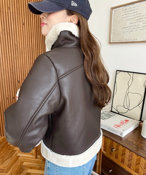 moment+（モーメントプラス）の「フェイクレザー×フェイクファー