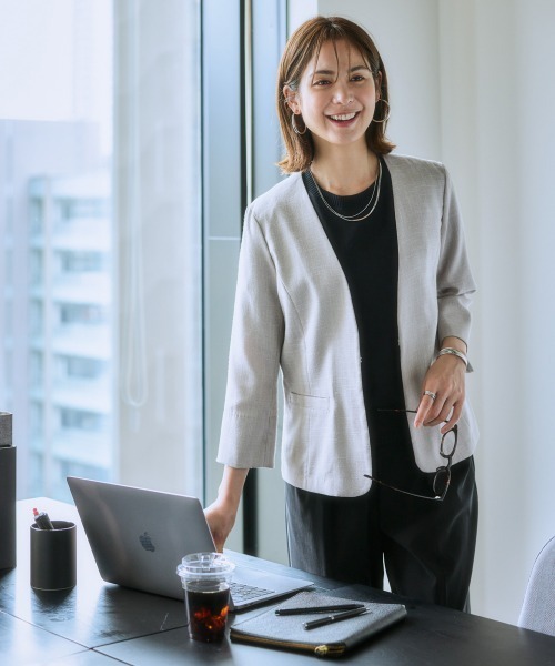 7days Life Styling（セブンデイズライフスタイリング）の「（接触冷感・毛玉になりにくい・ＵＶカット）綿混シアー袖ニット（ニット/セーター・レディース・グレイッシュベージュ/ブラック/テラコッタ/シルバーグレー/ブルー・S/M/L/LL/3L）」の11枚目の写真