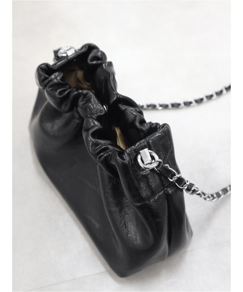 loin. ロワン chain carreチェーンバッグ牛革クラッチバッグ クロコ×牛革コンビ チェーン付き ちびショルダーバッグ – 買えるLEON