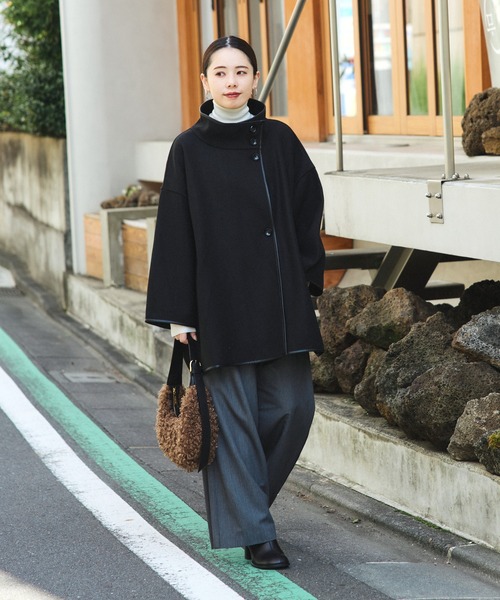 新品　Aga　黒　パイピングポンチョ　コート 新品 Aga 黒 パイピングポンチョ コート 新品 Aga 黒 パイピング