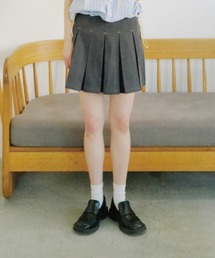 街のプリーツスカート