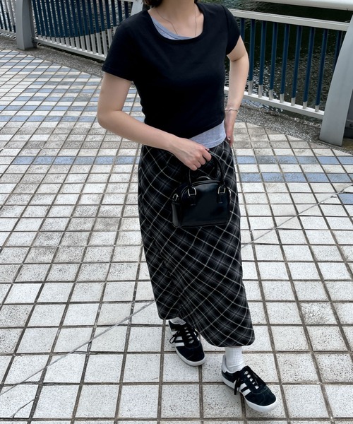 WEGO(ウィゴー)の「WEGO/アシンメトリーバイカラートップス(Tシャツ/カットソー・レディース・ブラック/ホワイト・FREE)」の13枚目の写真