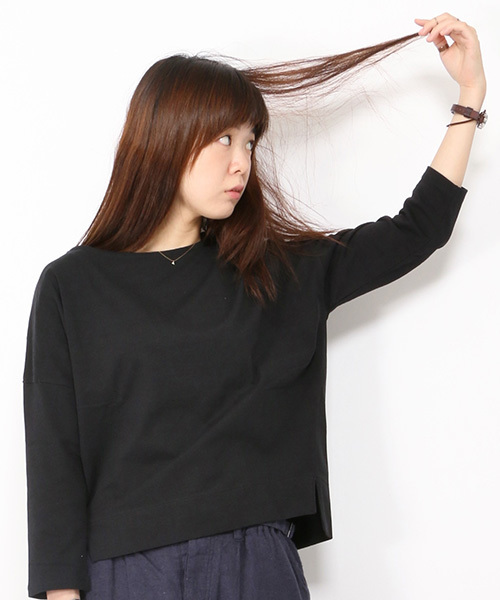 LBC(エルビーシー)の「コットン20/2度詰めサイドスリット(Tシャツ/カットソー・レディース・オフホワイト/ブラック・MEDIUM)」の1枚目の写真