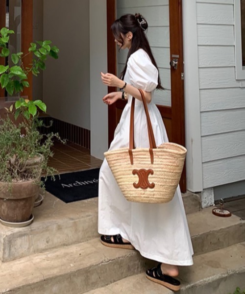 ABITOKYO(アビトーキョー)の「ウエストシャーリングパフスリーブロングワンピース(ワンピース・レディース・ブラック/ホワイト・L/M/XL)」の13枚目の写真