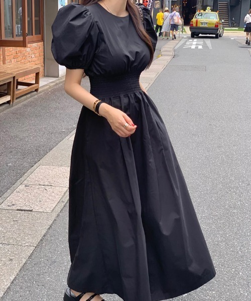 ABITOKYO(アビトーキョー)の「ウエストシャーリングパフスリーブロングワンピース(ワンピース・レディース・ブラック/ホワイト・L/M/XL)」の8枚目の写真