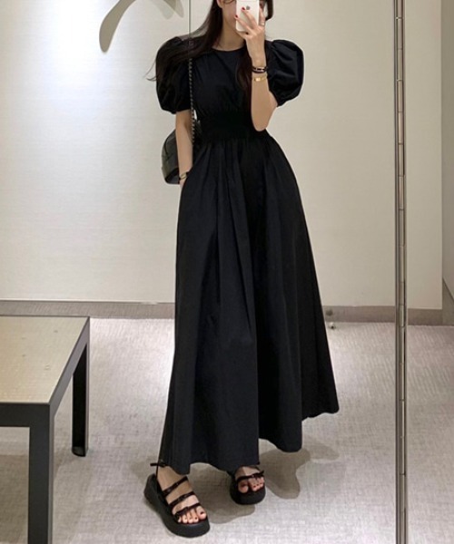 ABITOKYO(アビトーキョー)の「ウエストシャーリングパフスリーブロングワンピース(ワンピース・レディース・ブラック/ホワイト・L/M/XL)」の5枚目の写真